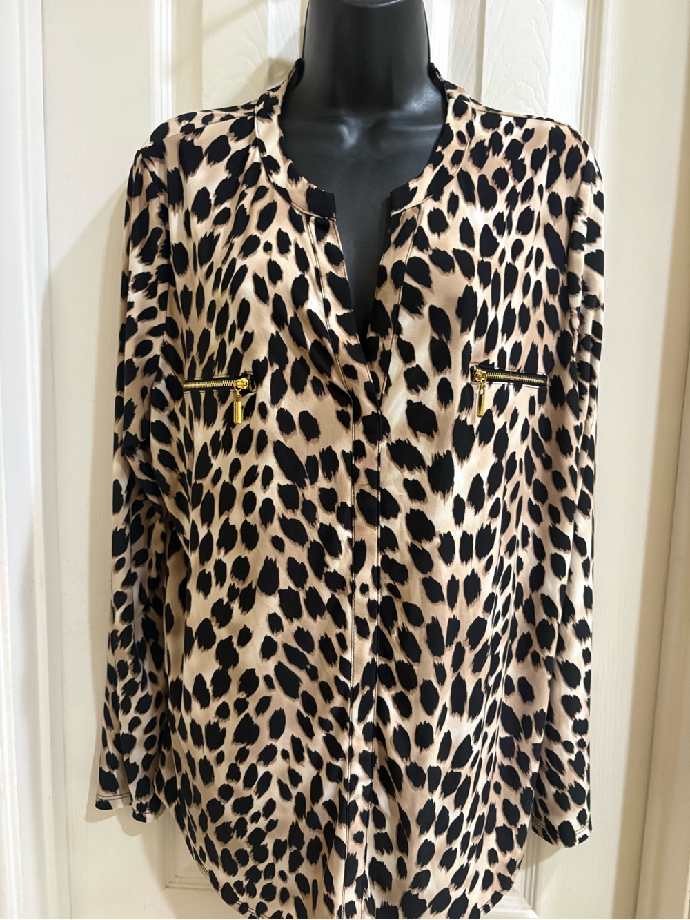 INC. International Concepts Leopard Print Long Sleeve Blouse ⭐️NWT⭐️